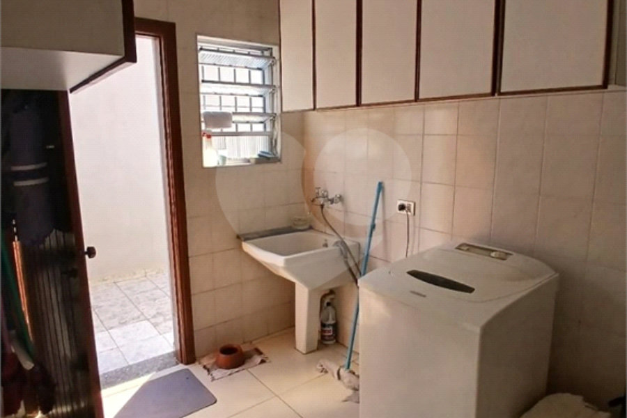 Sobrado à venda com 4 quartos, sendo 2 suítes, em Vila Constança, São Paulo, SP