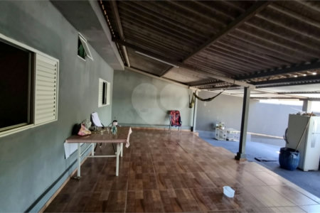 Casa à venda com 3 quartos em Residencial Azulville II, Matão, SP