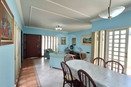 Casa à venda com 4 quartos, sendo 1 suíte, em Wanel Ville, Sorocaba, SP