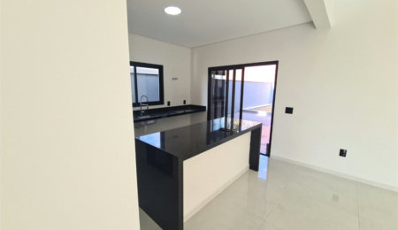 Casa em condomínio à venda com 3 quartos, sendo 1 suíte,  em Jardim Novo Horizonte, Sorocaba, SP