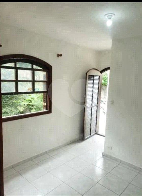 Sobrado à venda com 4 quartos, sendo 1 suíte, em Tremembé, São Paulo, SP