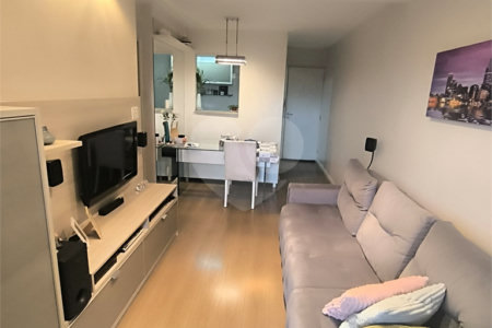 Apartamento à venda com 3 quartos, sendo 1 suíte,  em Cambuci, São Paulo, SP
