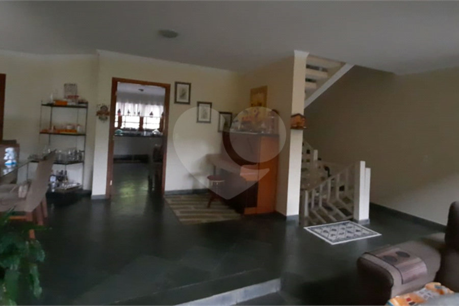 Sobrado à venda com 5 quartos, sendo 2 suítes,  em Serra da Cantareira, Mairiporã, SP