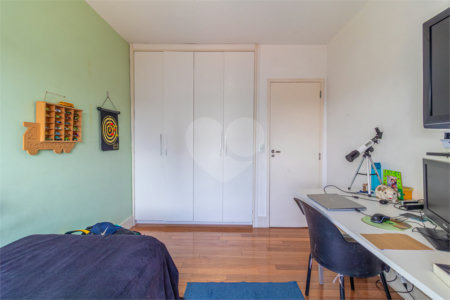 Apartamento à venda com 4 quartos, sendo 1 suíte, em Jardim Marajoara, São Paulo, SP