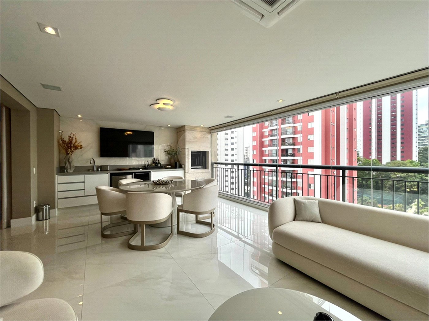 Apartamento à venda com 3 suítes em Vila Mascote, São Paulo, SP