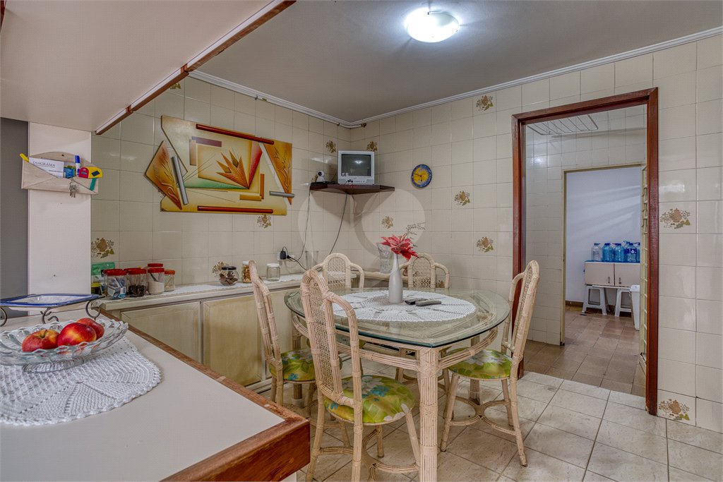 Casa de Vila à venda com 4 quartos, sendo 2 suítes, em Granja Julieta, São Paulo, SP
