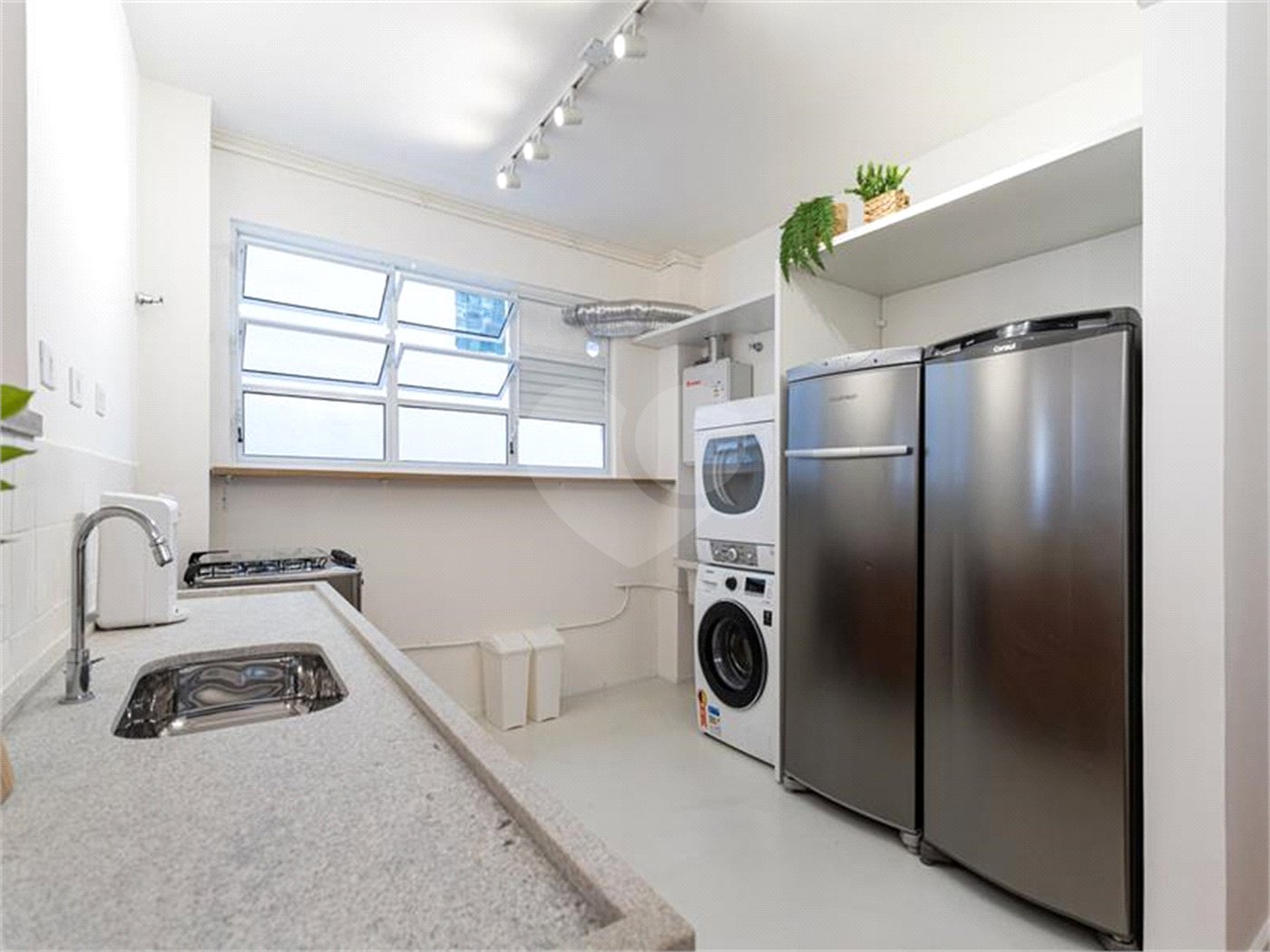 Apartamento à venda com 5 quartos, sendo 1 suíte,  em Pinheiros, São Paulo, SP