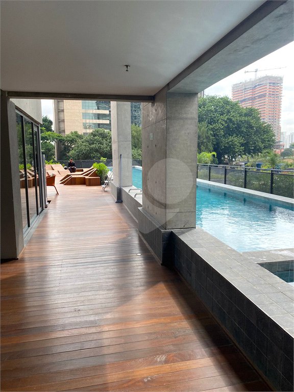 Apartamento à venda com 3 suítes em Jardim das Acácias, São Paulo, SP