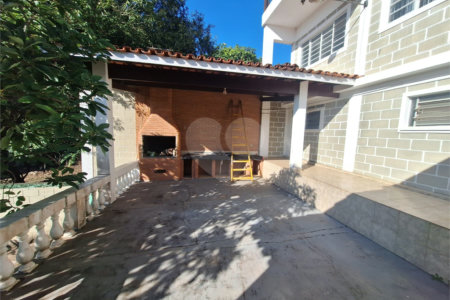Chácara à venda com 1 suíte em Jardim Estância Brasil, Atibaia, SP