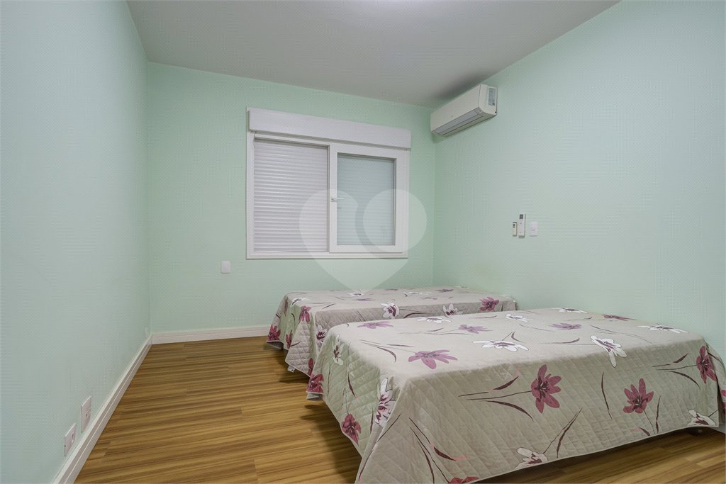 Sobrado à venda com 6 quartos, sendo 3 suítes, em Alto da Boa Vista, São Paulo, SP