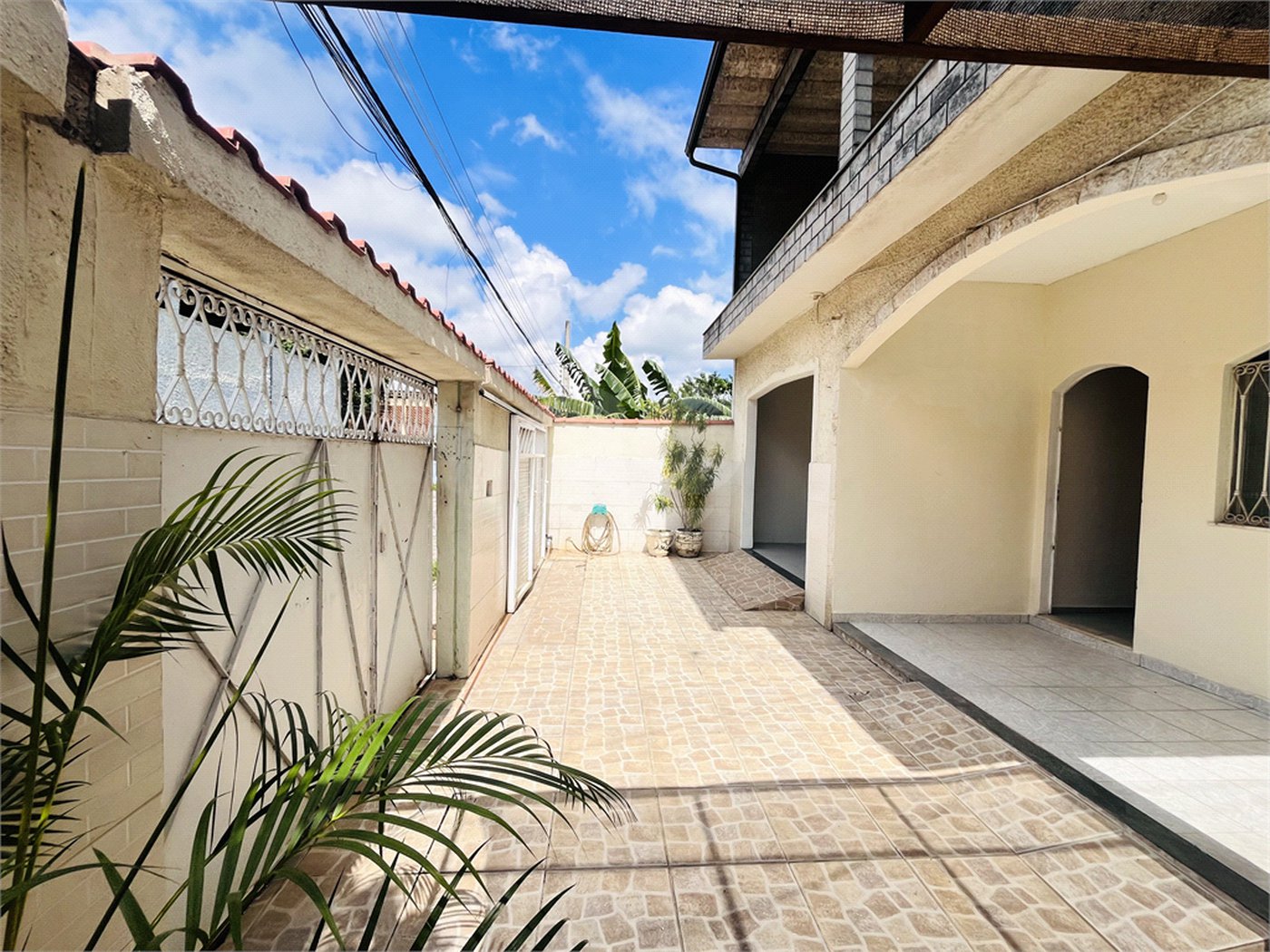 Casa à venda com 3 quartos em Campo Grande, Rio de Janeiro, RJ