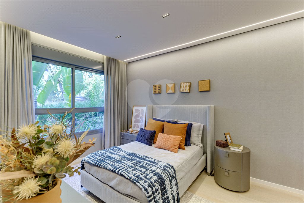 Apartamento à venda com 4 suítes em Moema, São Paulo, SP
