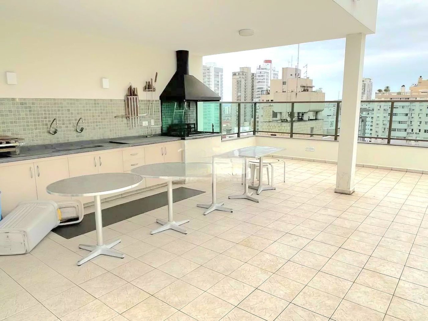 Apartamento com 2 dormitórios à venda, 110 m² por R$ 1.150.000,00 - Gonzaga - Santos/SP