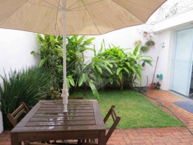 Sobrado à venda com 3 quartos em Brooklin Paulista, São Paulo, SP