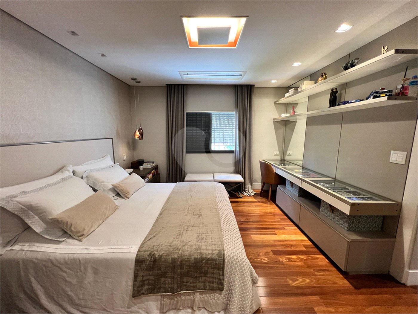 Apartamento à venda com 4 quartos, sendo 3 suítes, em Itaim Bibi, São Paulo, SP