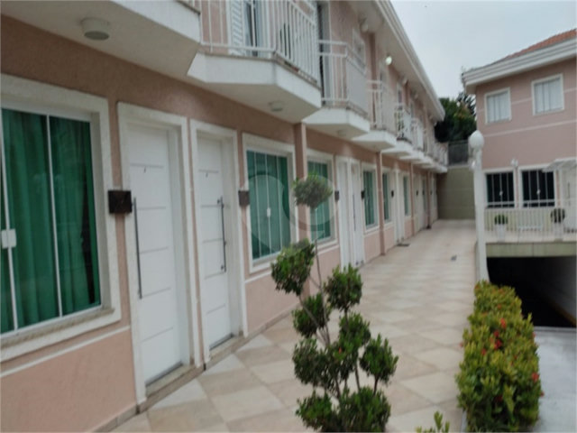 Casa à venda com 3 quartos, sendo 2 suítes,  no condomínio Villa's Residencial, São Paulo - SP