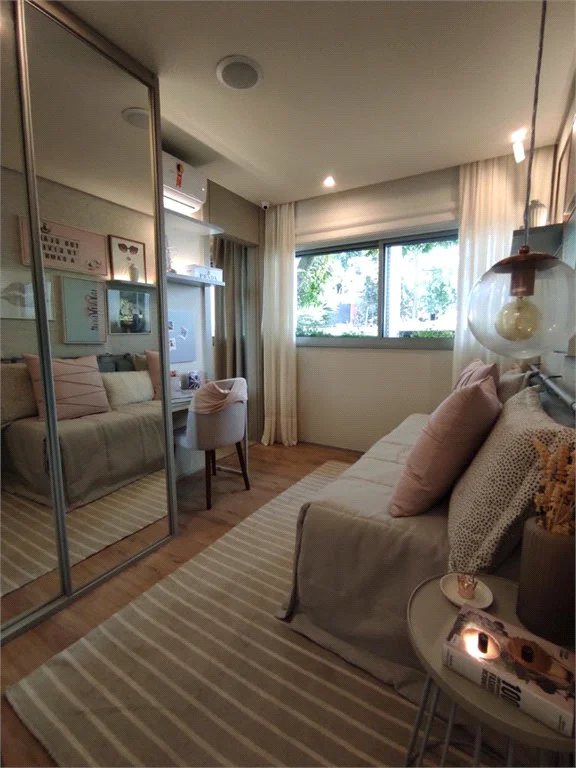 Apartamento à venda com 3 quartos, sendo 1 suíte,  em Pinheiros, São Paulo, SP