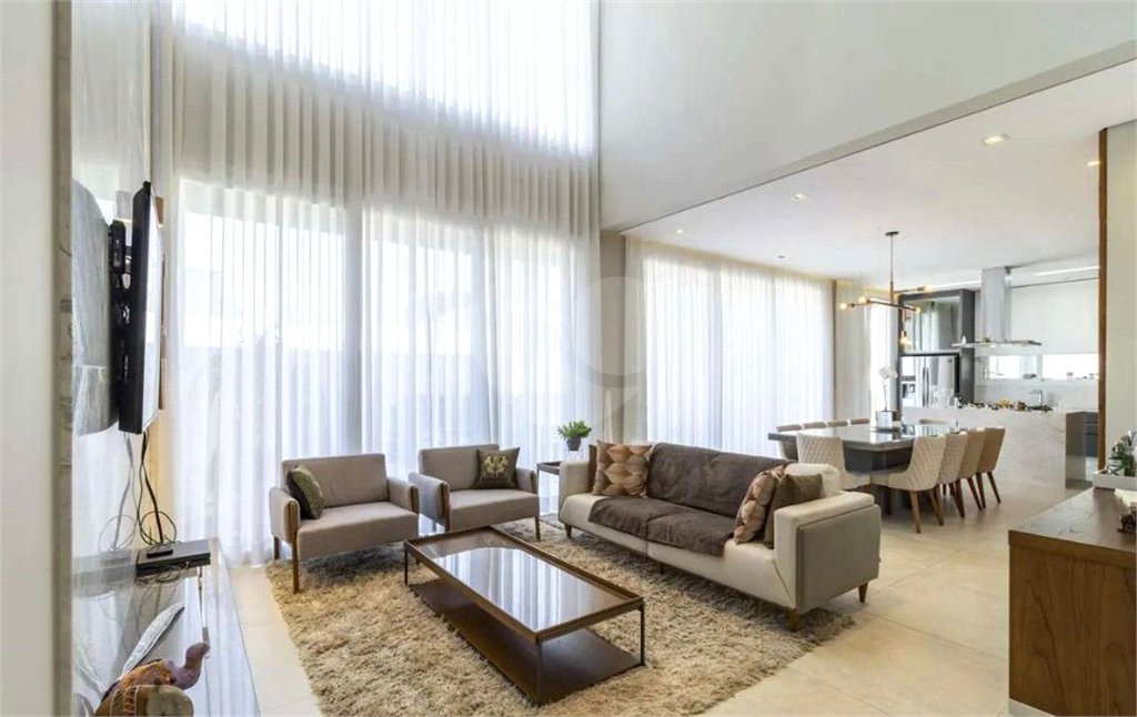 Casa à venda com 4 suítes no condomínio Granville, Atibaia - SP