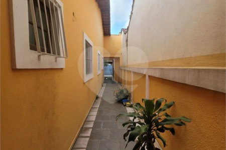 Casa à venda com 3 quartos, sendo 1 suíte, em Vila Vitório Mazzei, São Paulo, SP