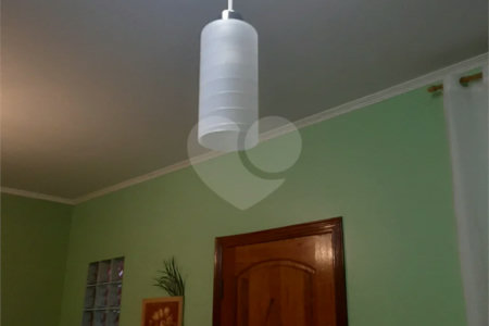 Casa à venda com 4 quartos, sendo 1 suíte, em Vila Vitório Mazzei, São Paulo, SP