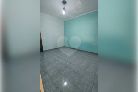 Casa à venda com 3 quartos, sendo 1 suíte, em Vila Nova Sorocaba, Sorocaba, SP