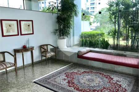 Apartamento à venda com 3 suítes em Aclimação, São Paulo, SP