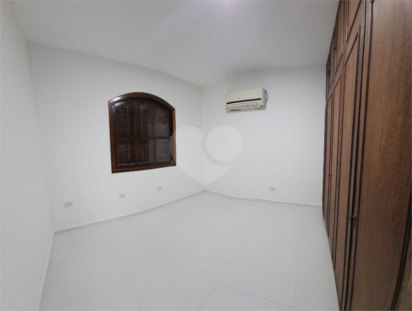Sobrado à venda com 3 quartos, sendo 2 suítes, em Ferreira, São Paulo, SP