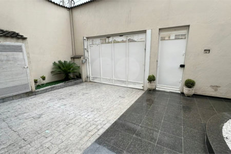 Casa à venda com 4 quartos, sendo 3 suítes, em Vila Galvão, Guarulhos, SP