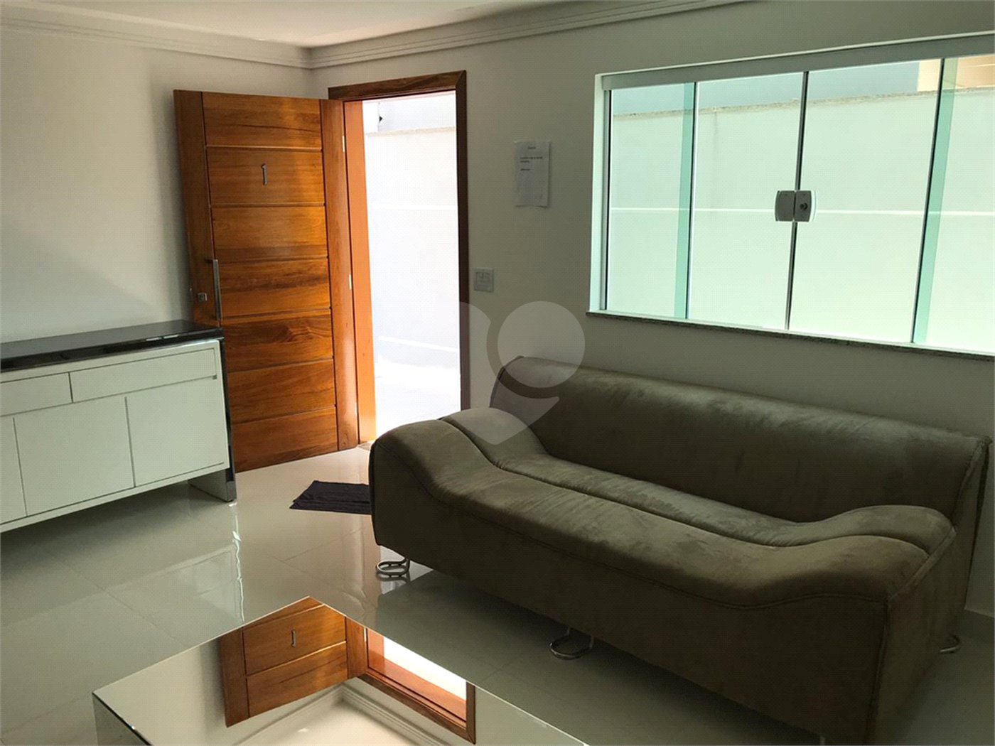 Casa à venda com 3 quartos, sendo 1 suíte, no condomínio Parque Vitória, São Paulo - SP