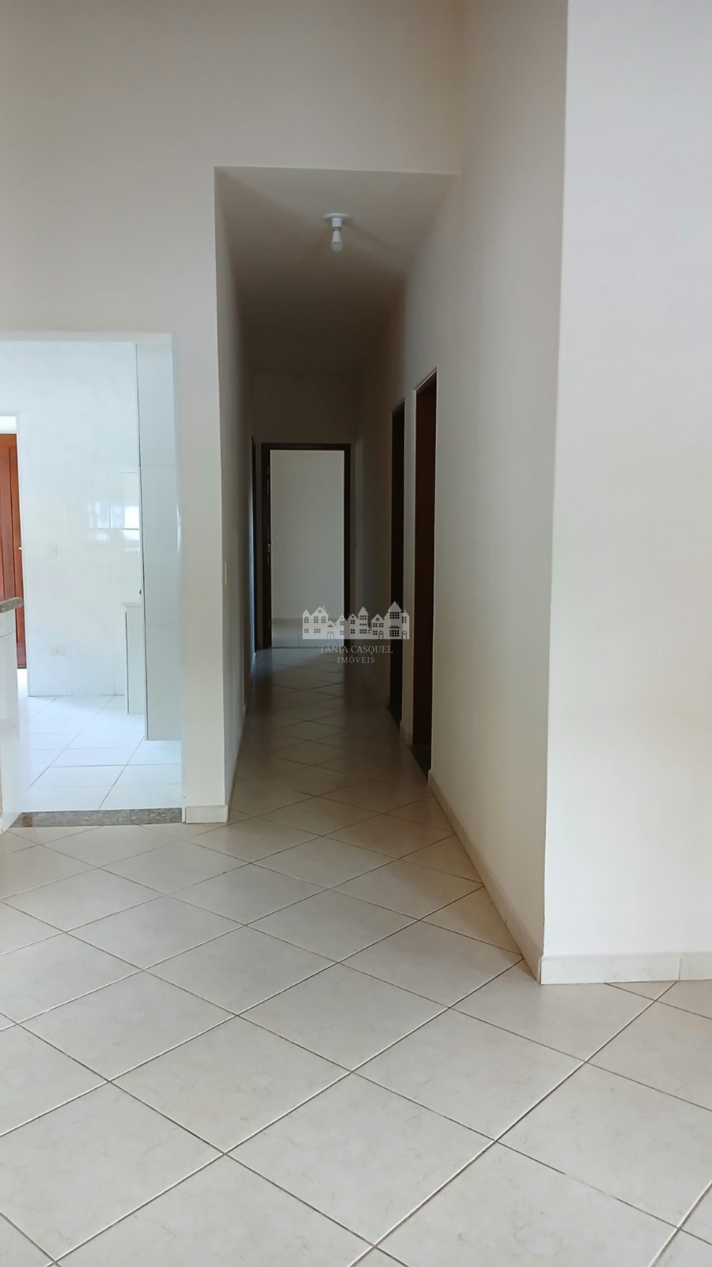 Casa para alugar com 3 quartos, sendo 1 suíte, em Vila Petrópolis, Atibaia, SP
