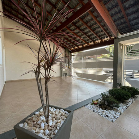 Casa à venda com 3 quartos, sendo 1 suíte, em Jardim Paulista, Atibaia, SP