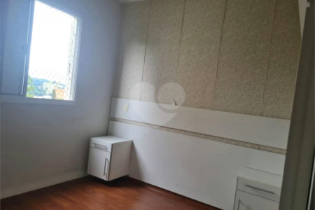 Apartamento à venda com 3 quartos, sendo 1 suíte, em Jardim Ester, São Paulo, SP