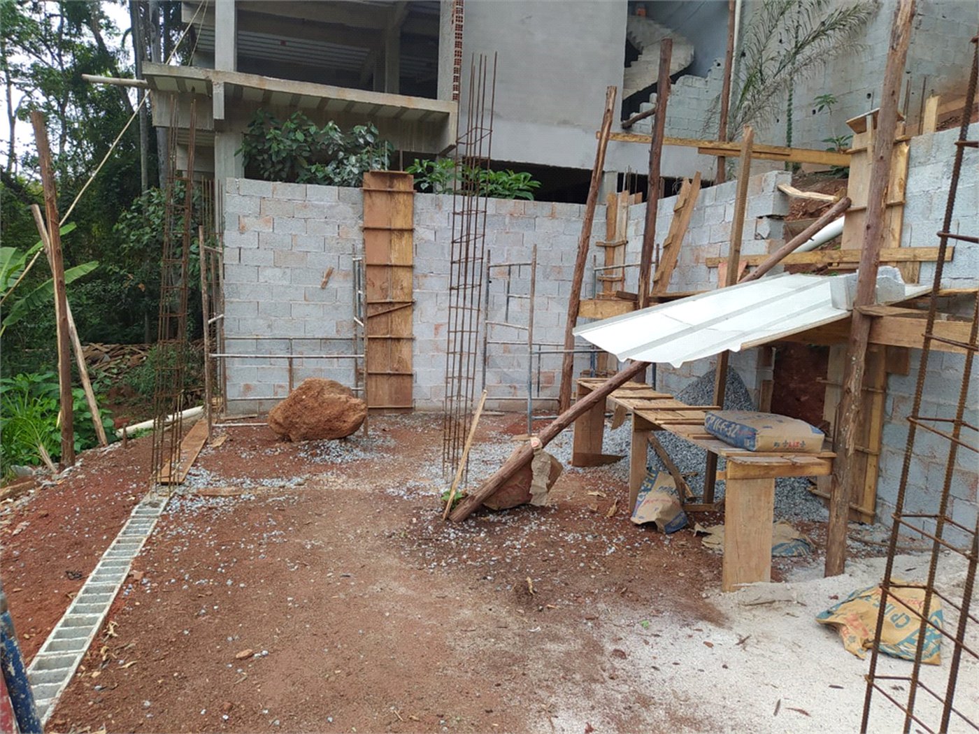 Terreno à venda no condomínio Loteamento Altos da Cantareira, Mairiporã - SP