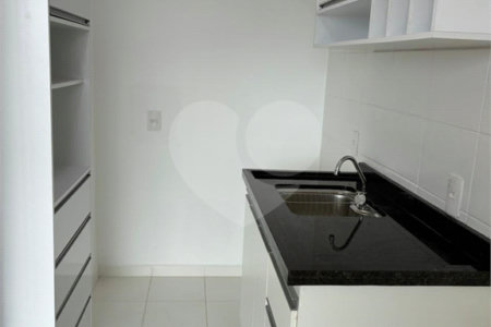 Apartamento à venda com 2 quartos, sendo 1 suíte, no Centro, Mogi das Cruzes, SP