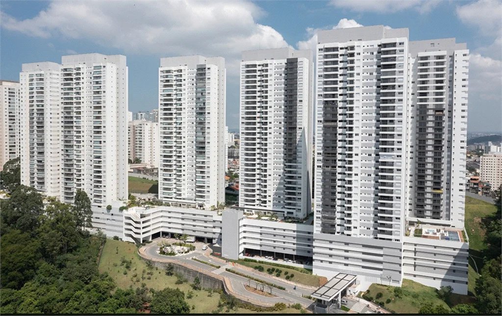 Apartamento à venda com 3 quartos, sendo 2 suítes,  em Jardim Caboré, São Paulo, SP