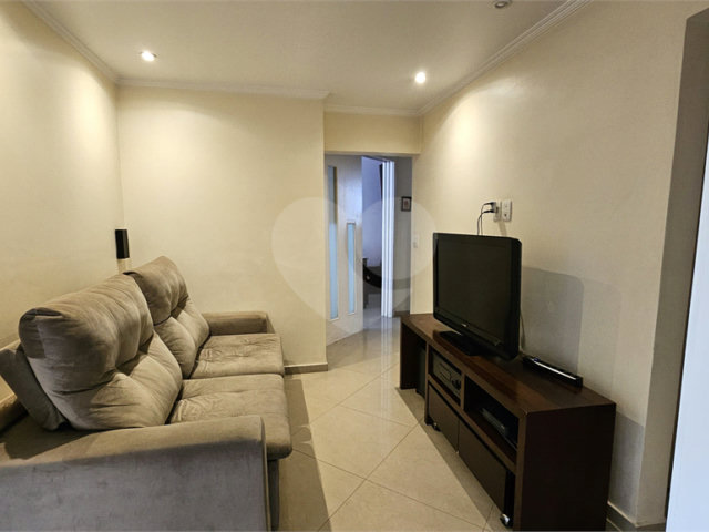 Apartamento à venda com 3 quartos, sendo 1 suíte,  em Moema, São Paulo, SP