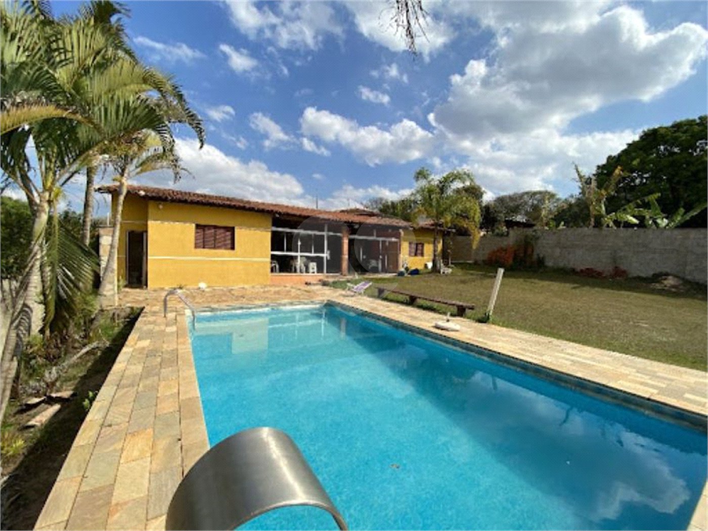 Chácara à venda com 3 quartos, sendo 1 suíte, em Jardim Buru, Salto, SP