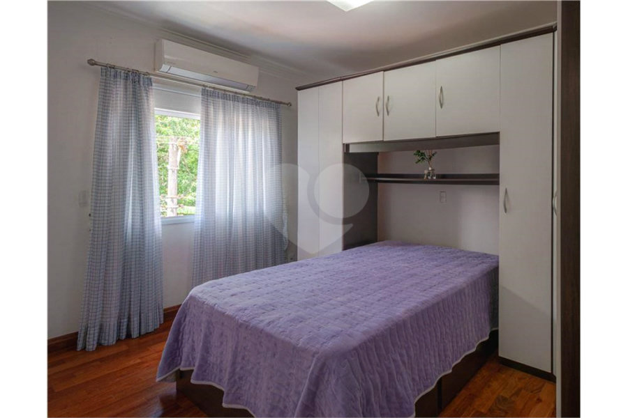 Casa para alugar com 5 quartos, sendo 4 suítes, no condomínio Colinas Japore, São Paulo - SP
