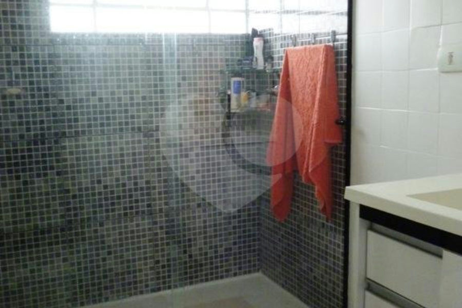Sobrado à venda com 3 quartos, sendo 1 suíte, em Parque Edu Chaves, São Paulo, SP