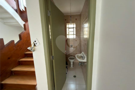 Sobrado para alugar com 6 quartos, sendo 2 suítes,  em Consolação, São Paulo, SP