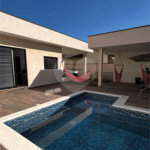 Casa à venda com 3 quartos, sendo 1 suíte, no condomínio Bosque dos Pires, Itatiba - SP