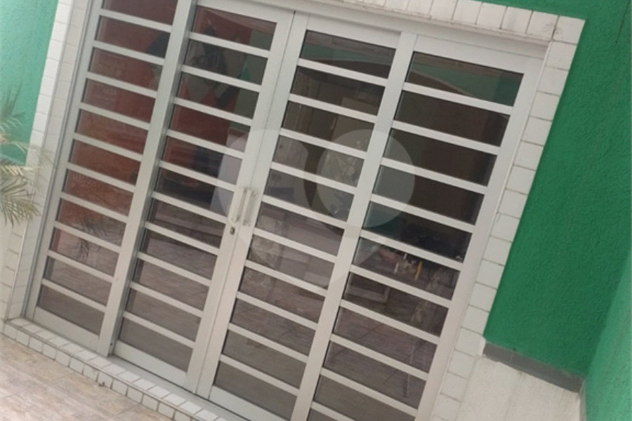 Sobrado à venda com 6 quartos, sendo 2 suítes, em Tremembé, São Paulo, SP