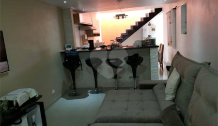 Sobrado à venda com 3 suítes em Jaraguá, São Paulo, SP