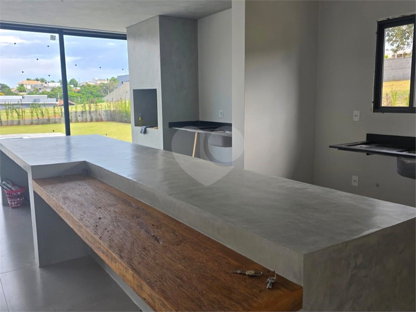 Casa à venda com 3 suítes no condomínio Village Ipanema 2, Araçoiaba da Serra - SP