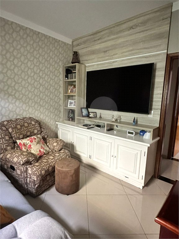Casa à venda com 3 suítes em Jardim Regina, Indaiatuba, SP