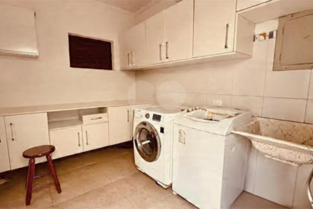 Sobrado à venda com 3 quartos, sendo 1 suíte, em Chácara Recanto Verde, Cotia, SP