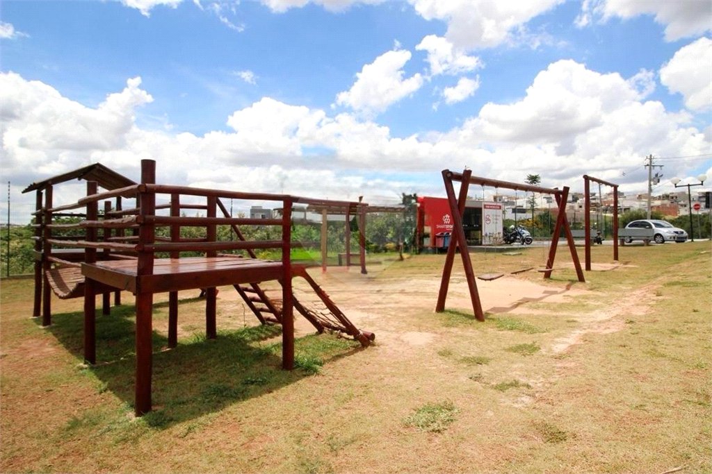 Casa à venda com 3 quartos, sendo 1 suíte, no condomínio Horto Florestal Villagio, Sorocaba - SP