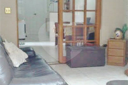 Casa à venda com 2 quartos, sendo 1 suíte, em Vila Gumercindo, São Paulo, SP