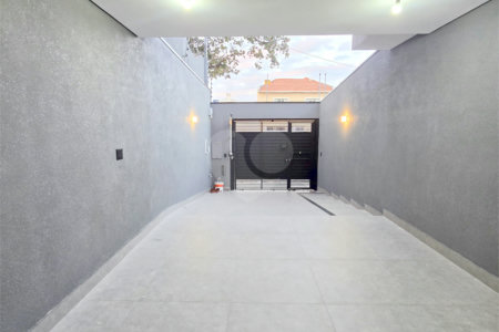 Sobrado à venda com 4 quartos, sendo 2 suítes,  em Vila Monumento, São Paulo, SP