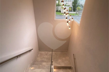 Casa à venda com 3 suítes no condomínio Hills, Arujá - SP